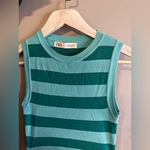 Zara Crop Top Size S